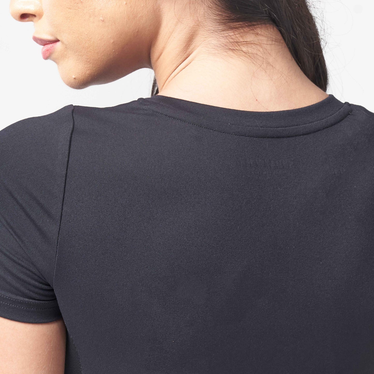 Essential Cropped T-shirt - Black
