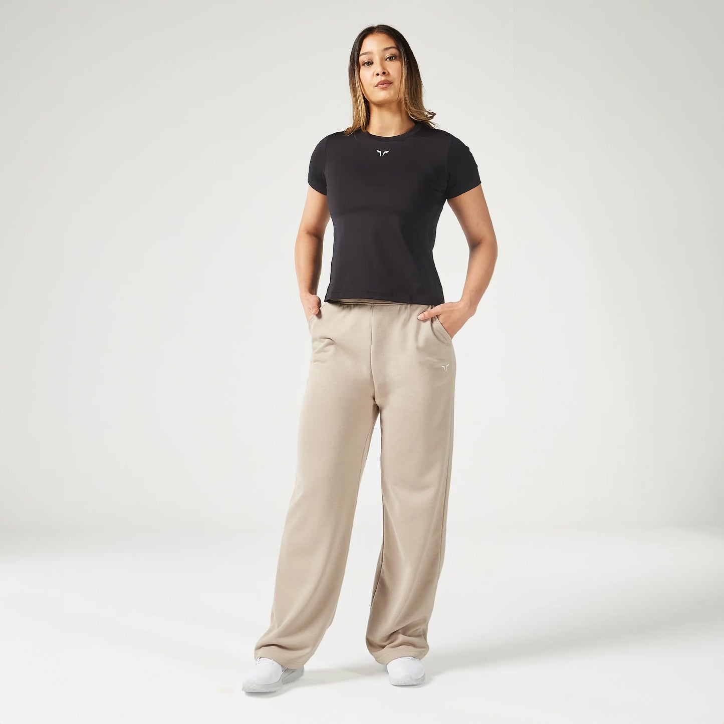 Essential Body Fit T-shirt - Black