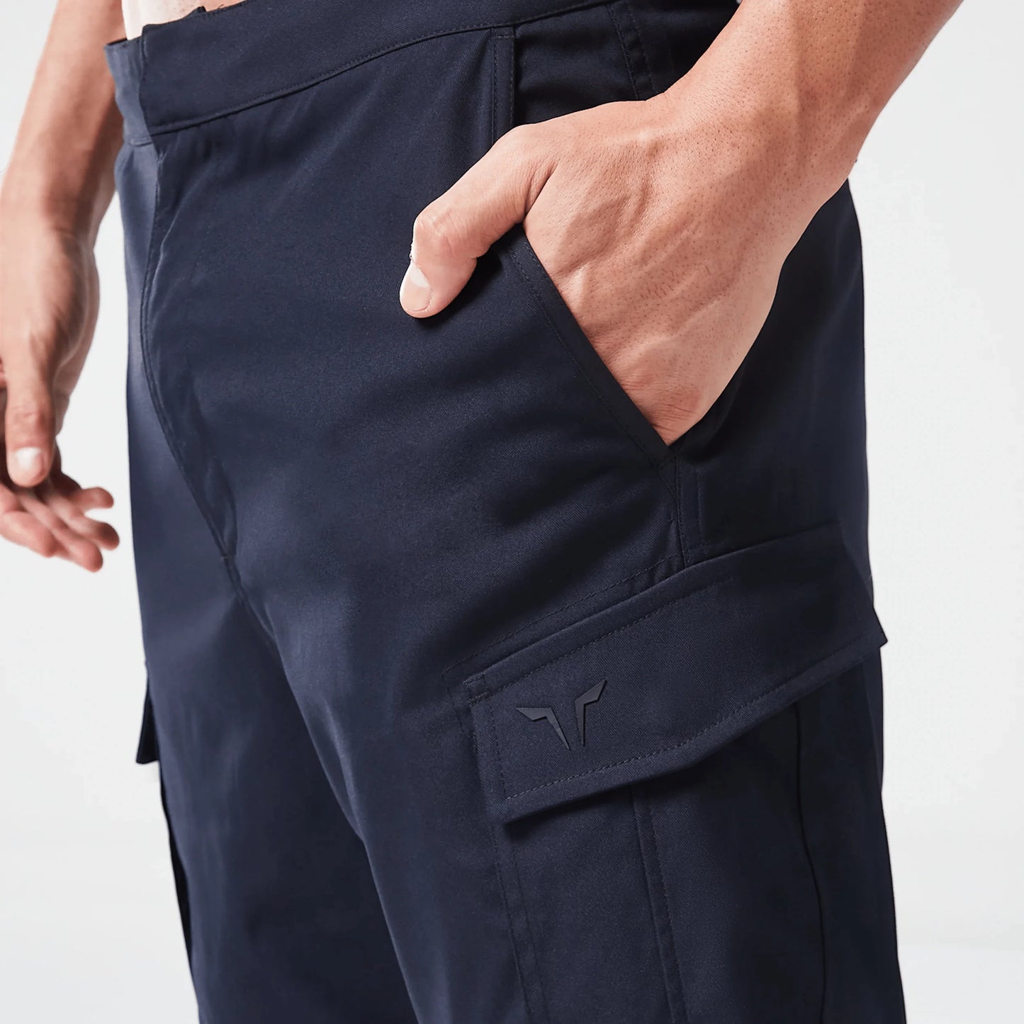 يوتيليتي كود كارغو شورت - أسود 