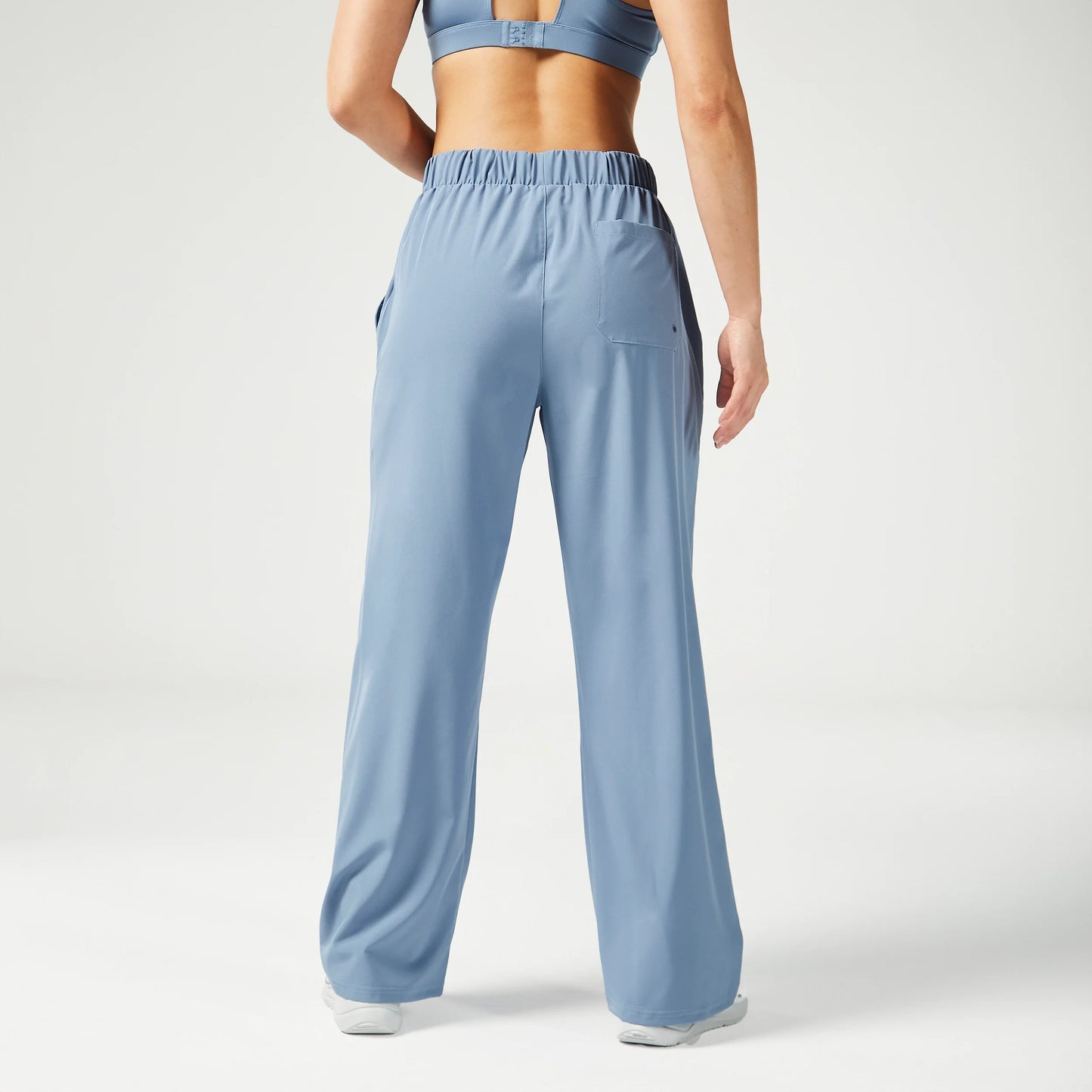 ايسينشال بنطلون رياضة مريح - أزرق