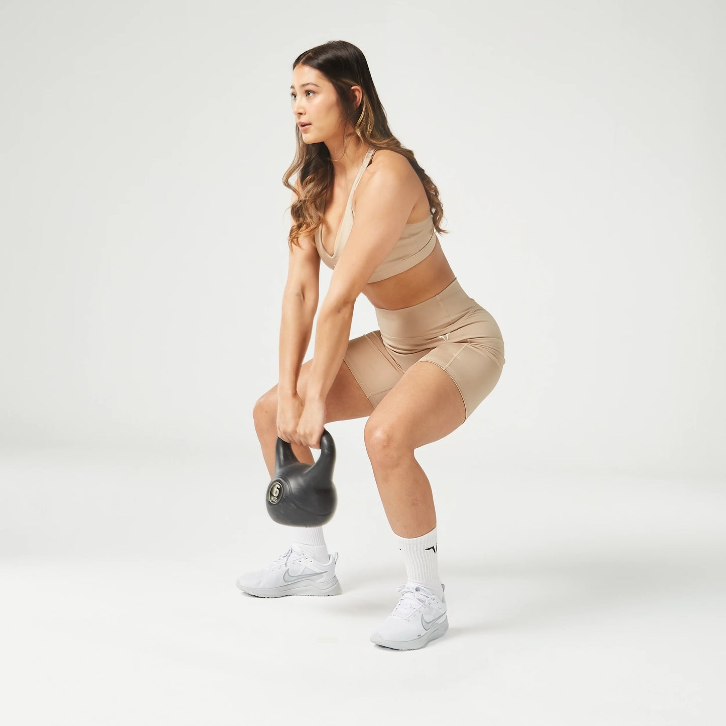 ايسينشال حمالة صدر بتأثير متوسط قابلة للتعديل - ترابي