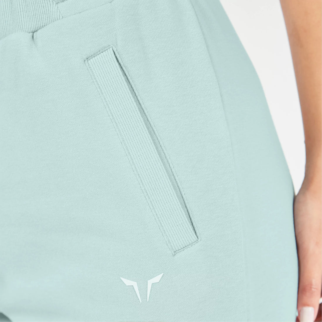 squatwolf-workout-clothes-essential-relaxed-joggers-gray-mist-gym-pants-for-women