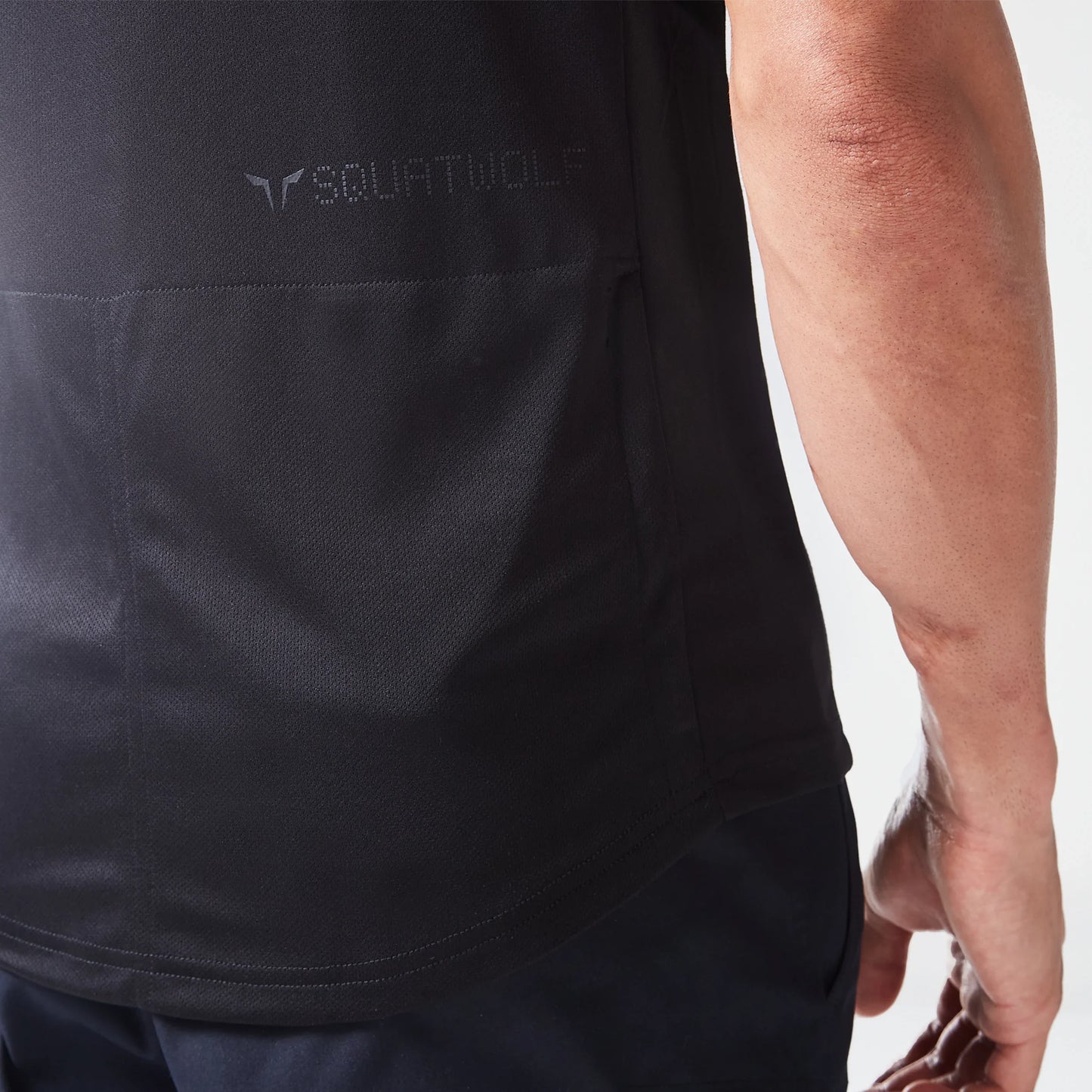 تيشيرت كود أوربان بسحاب - أسود 