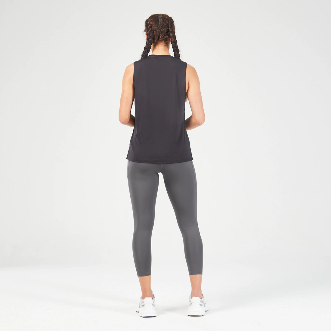 squatwolf-workout-clothes-essential-crew-tank-black-gym-tank-tops-for-women