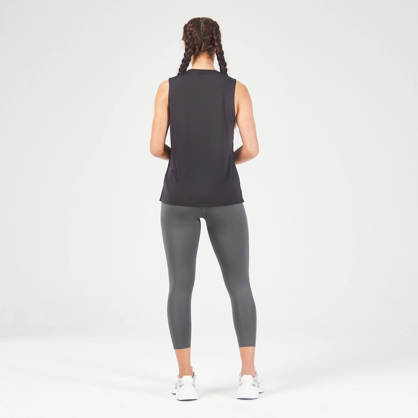 squatwolf-workout-clothes-essential-crew-tank-black-gym-tank-tops-for-women