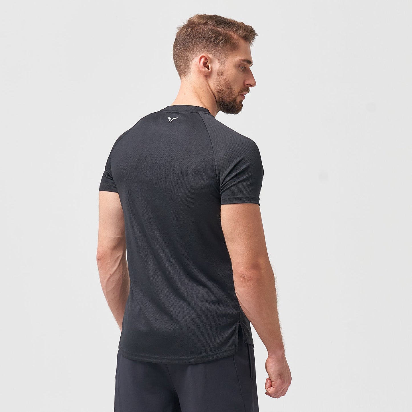 squatwolf-gym-wear-graphic-waves-eye-tee-black-workout-t-shirts-for-men