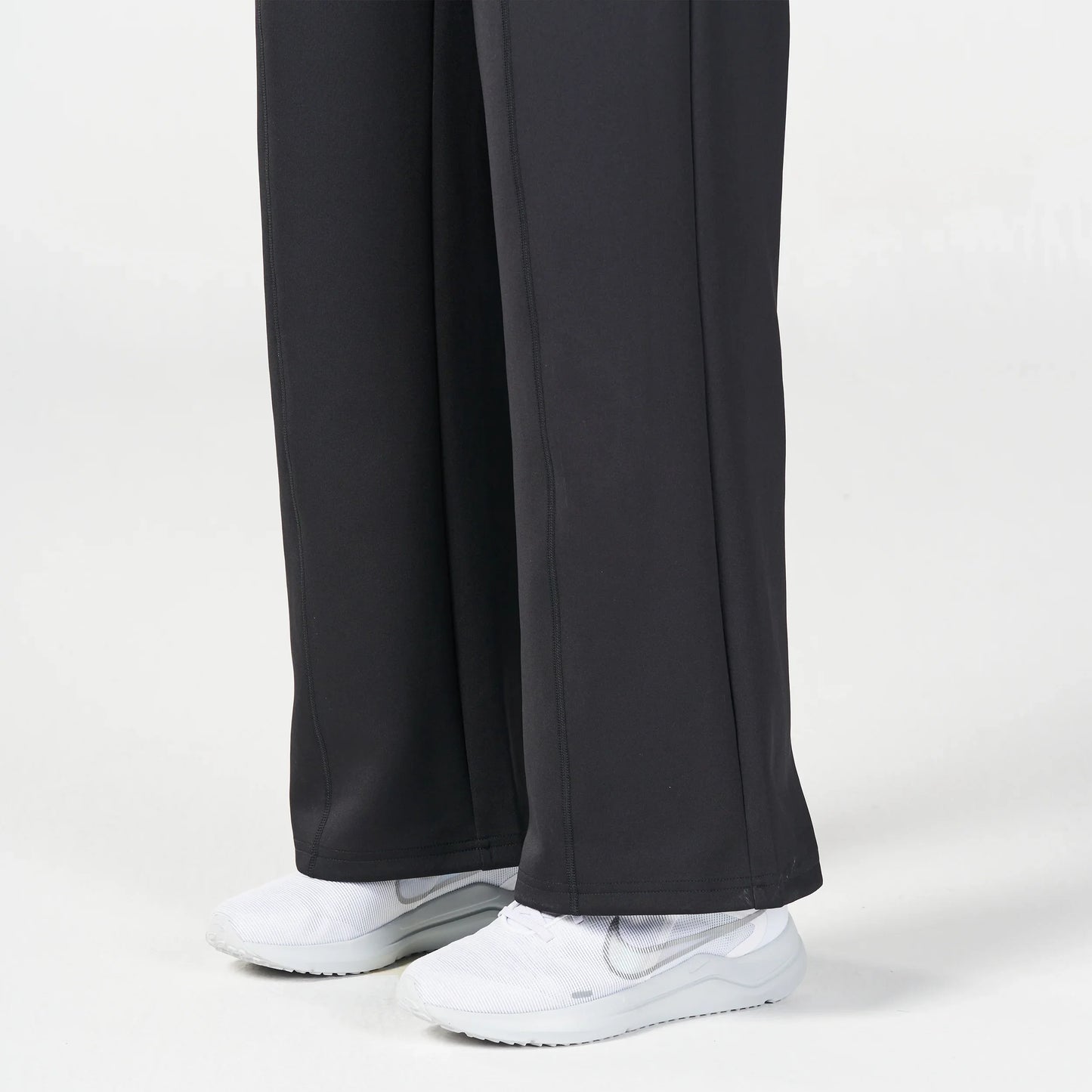 بنطال بقصة مستقيمة وتصميم متقاطع - أسود