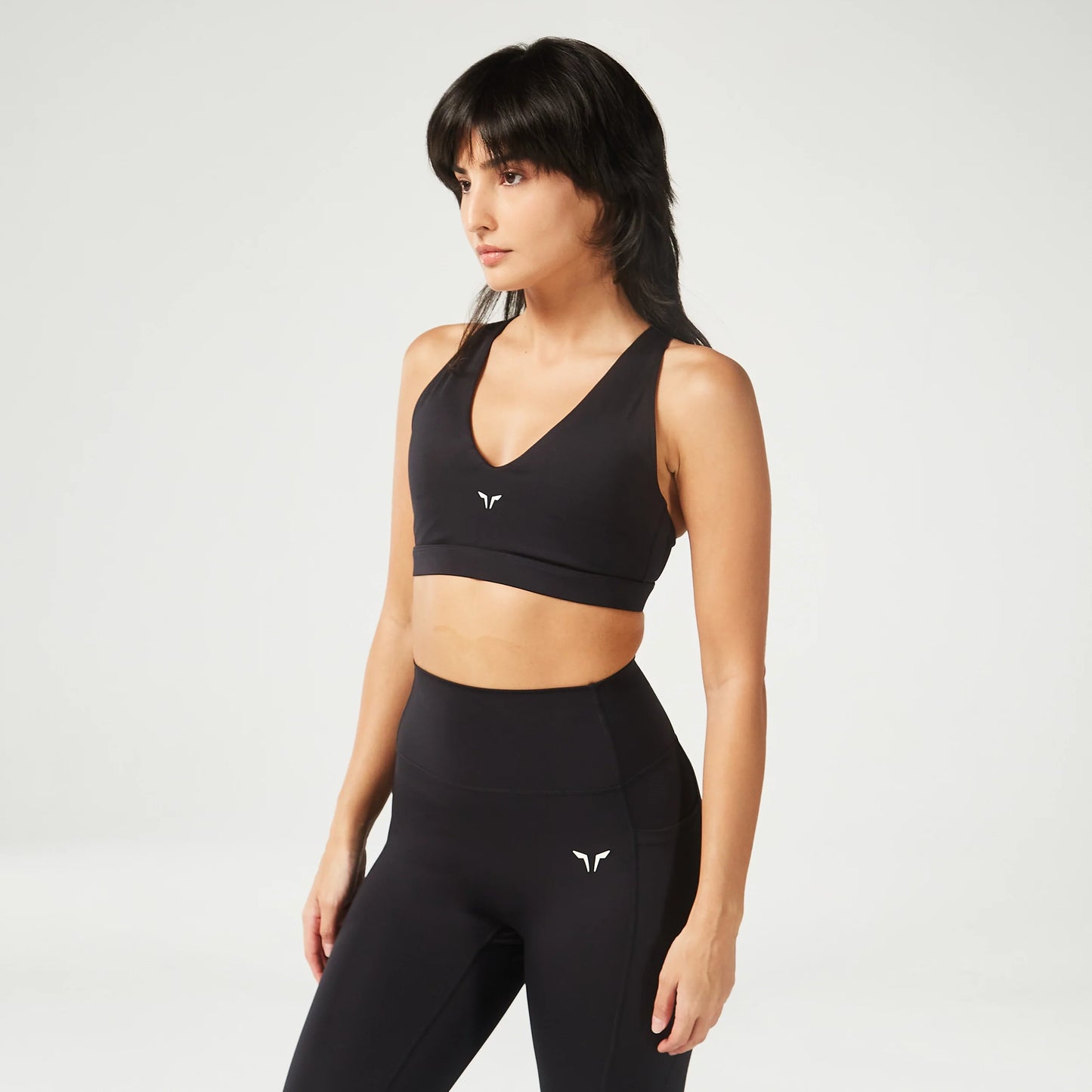 ايسينشال حمالة صدر بتأثير متوسط قابلة للتعديل - أسود