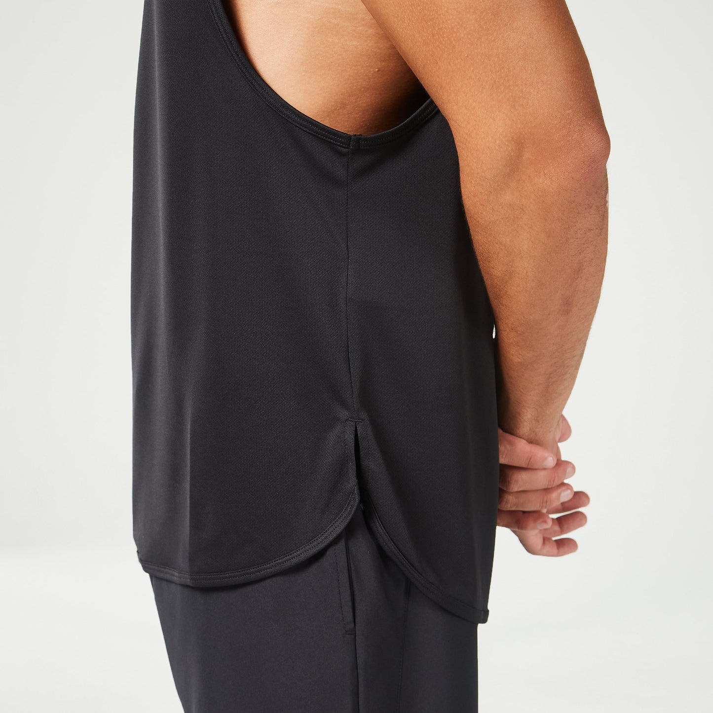 تانك خفيف - أسود