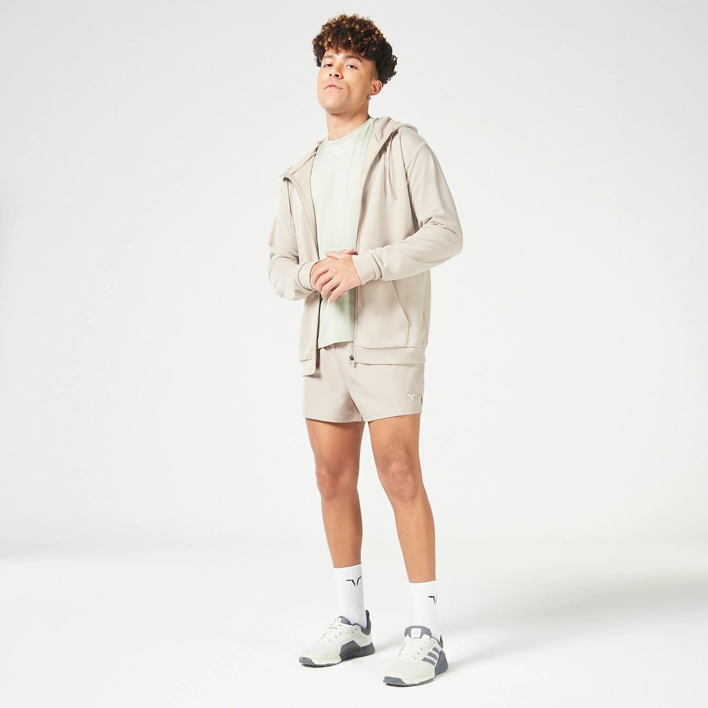  ايسينشال شورت "3 - ترابي