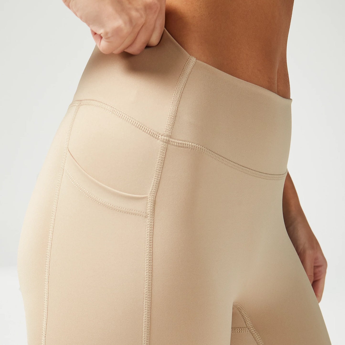  ايسينشال ليقنز بارتفاع متوسط "7/8 - ترابي