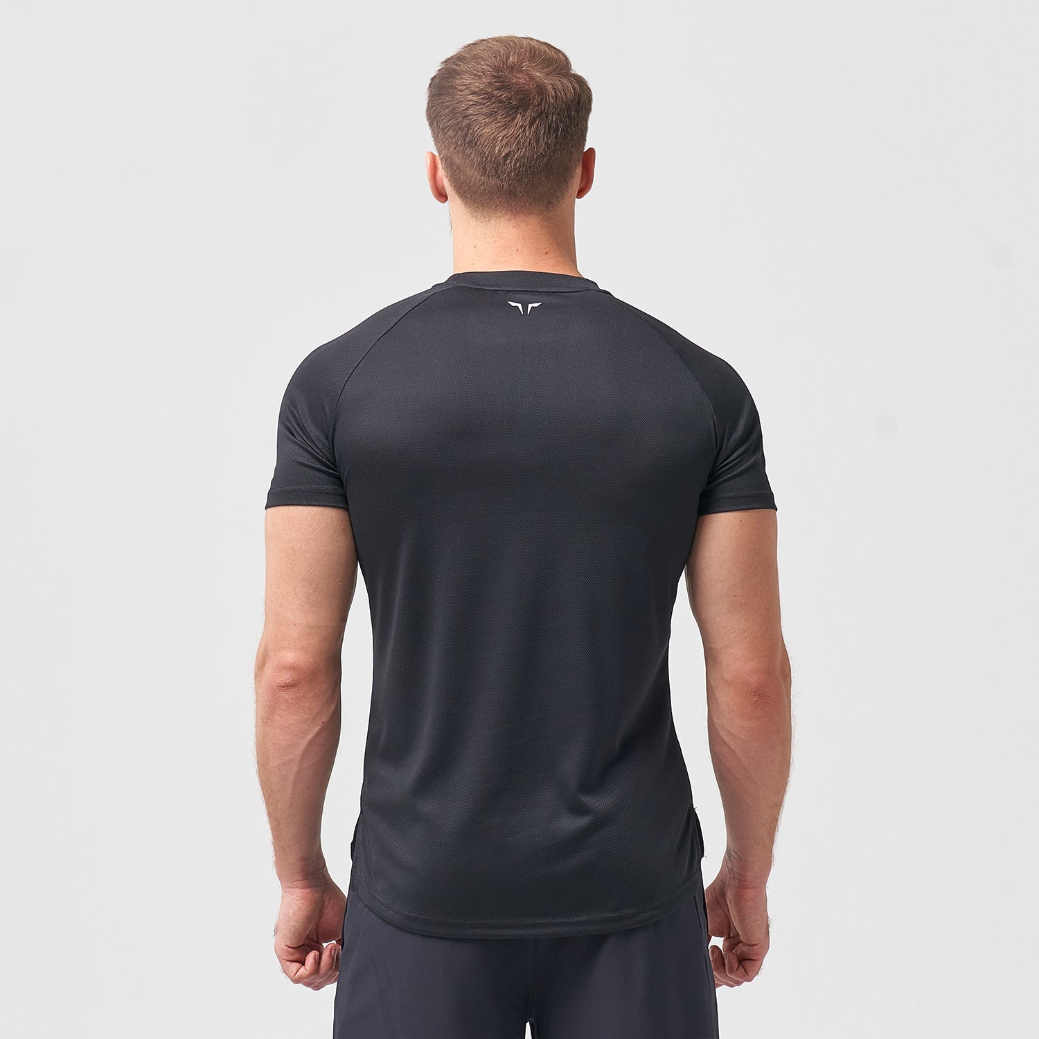 squatwolf-gym-wear-graphic-waves-eye-tee-black-workout-t-shirts-for-men