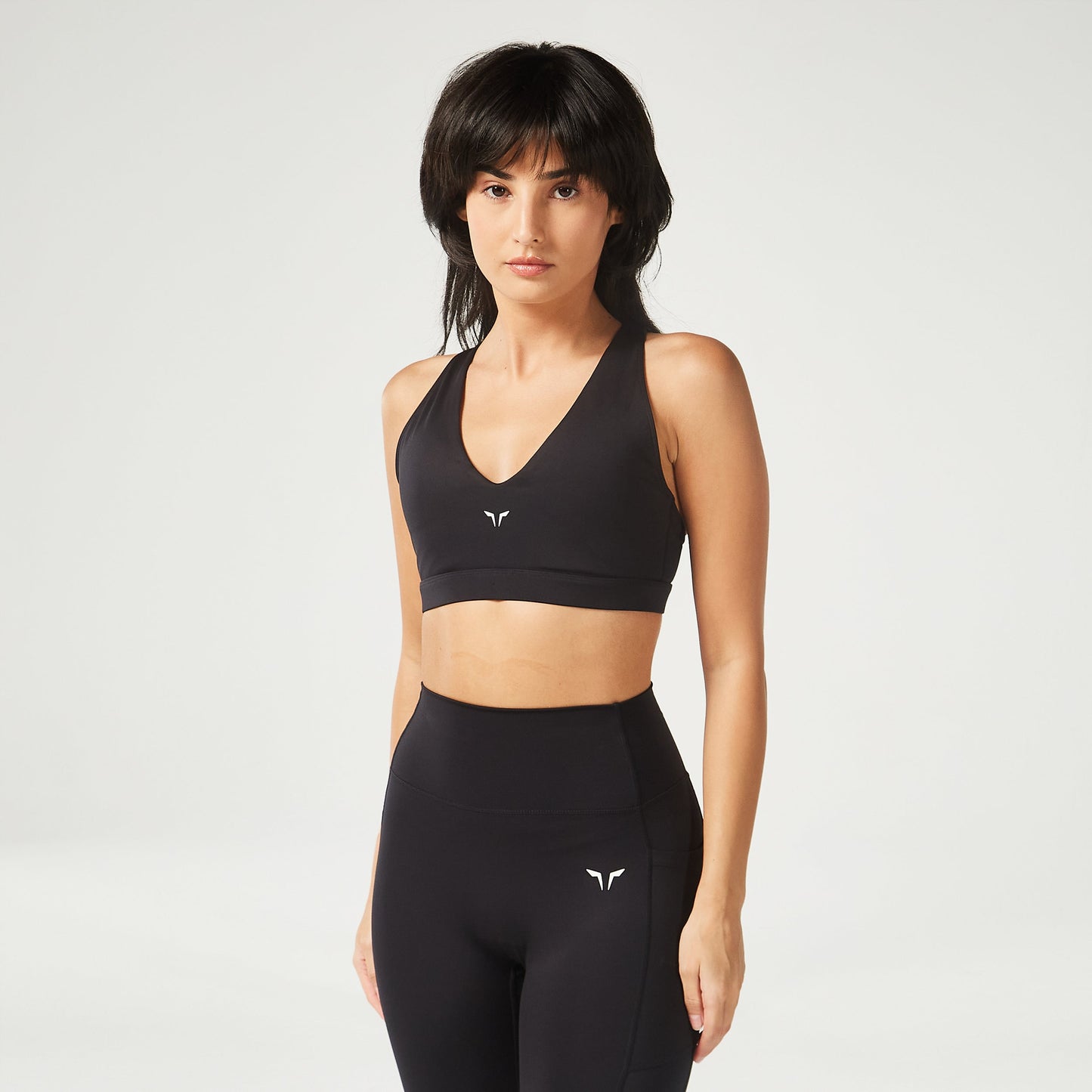 ايسينشال حمالة صدر بتأثير متوسط قابلة للتعديل - أسود