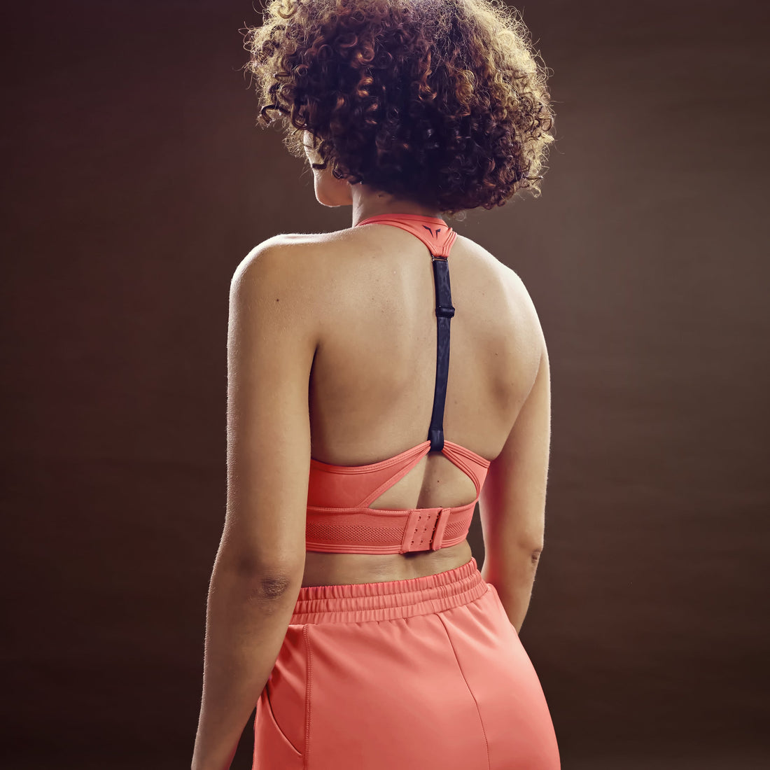 squatwolf-workout-clothes-serpent-zip-up-bra-mineral-red-sports-bra-for-gym