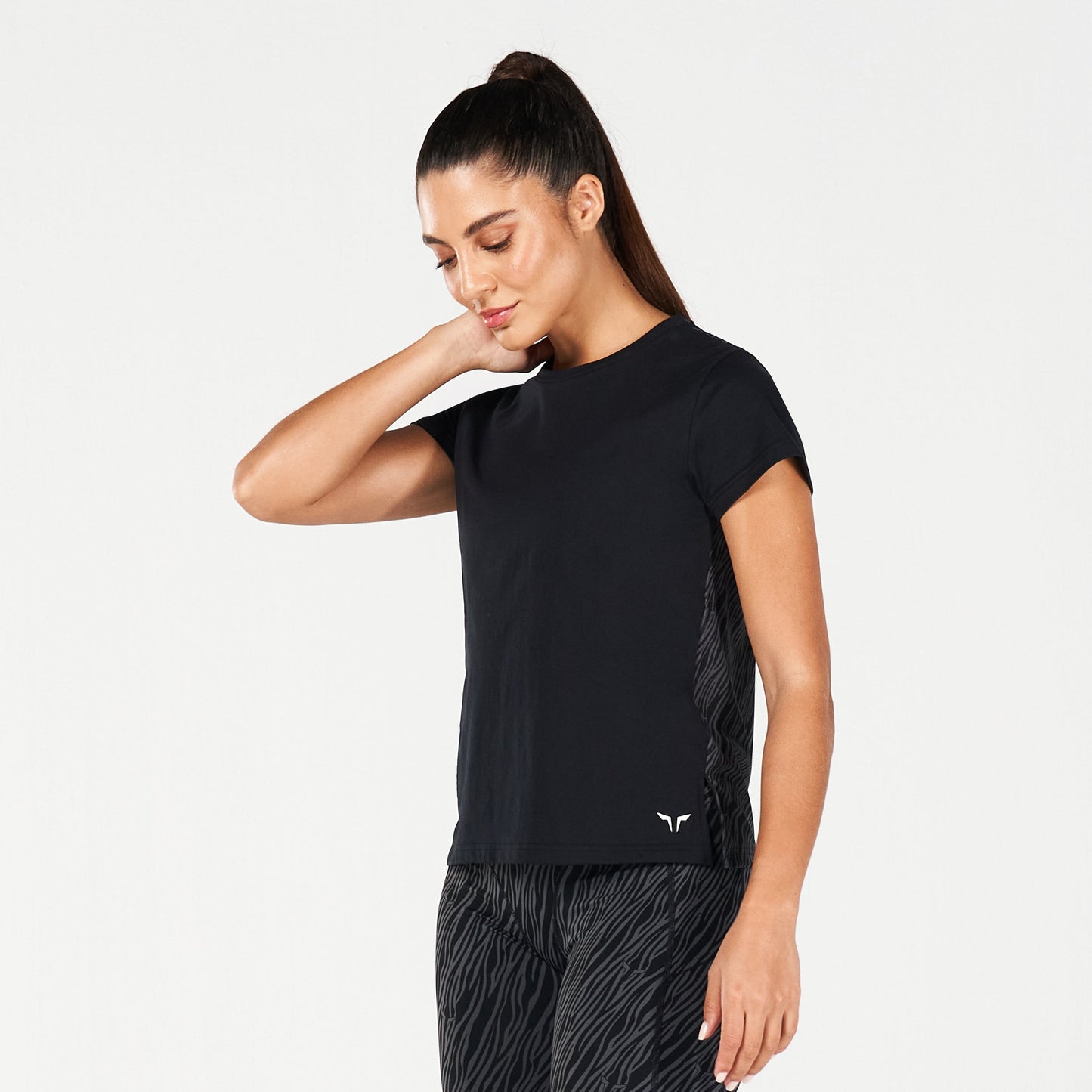 squatwolf-workout-clothes-core-wild-print-back-tee-black-gym-t-shirts-for-women